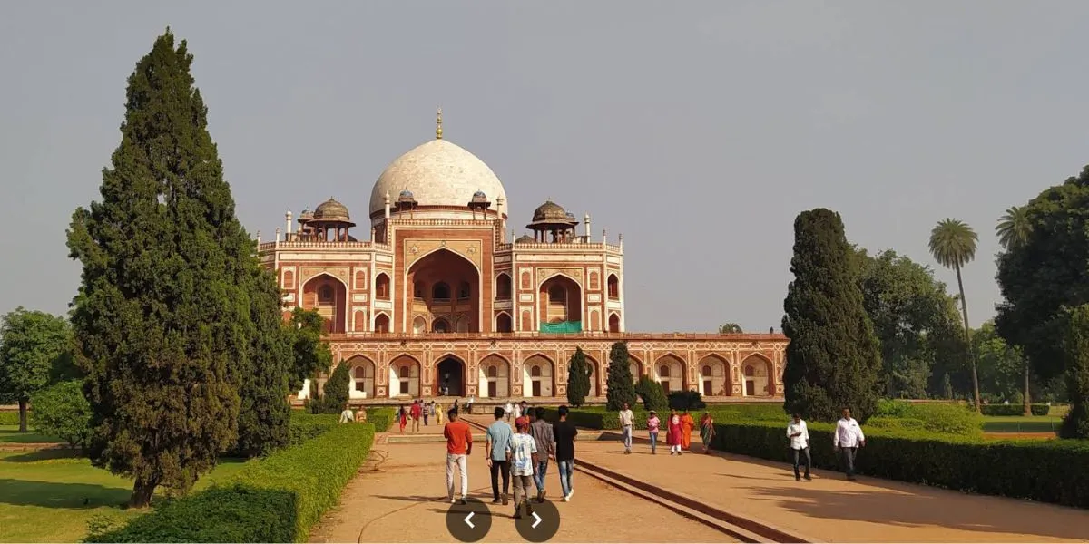 Nizamuddin west - Posh Areas in Delhi