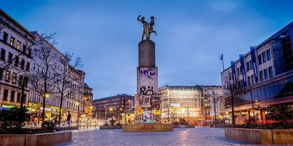 Best Neighborhoods in Berlin for Nightlife - Best Neighborhoods to Live in Berlin