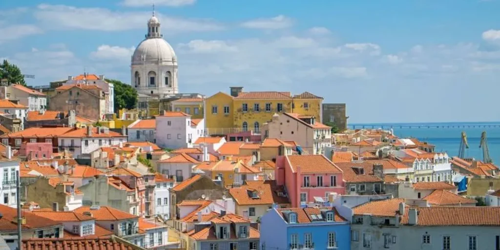 Neighborhoods to Stay in Lisbon