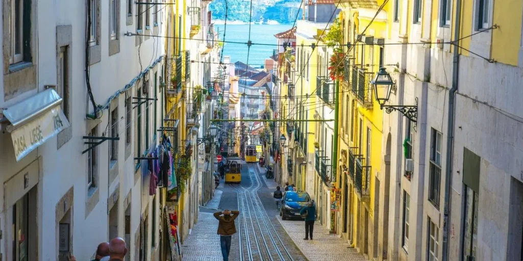 Neighborhoods to Stay in Lisbon