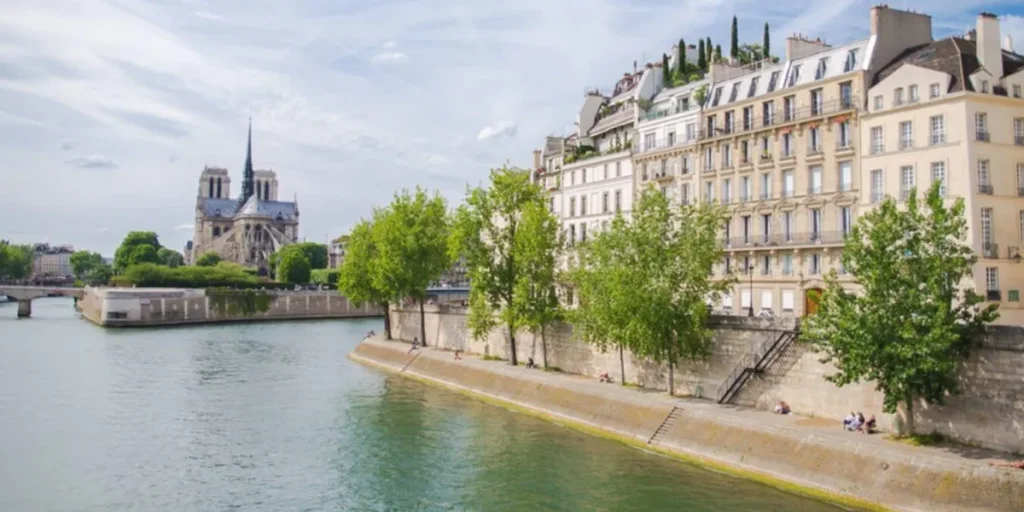 Best Neighborhoods to Stay in Paris